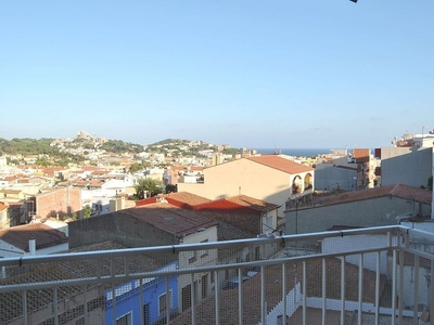 Piso en venta en calle Miquel Suris de 3 habitaciones con terraza y balcón