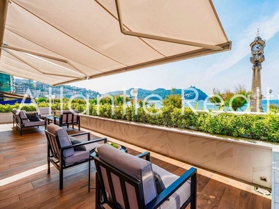 Piso en venta en Centro - San Sebastián-Donostia de 5 habitaciones con terraza y garaje
