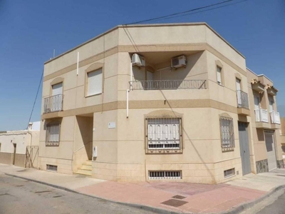 Venta Casa adosada en Calle LAVANDA 9 El Ejido. Buen estado con terraza 248 m²