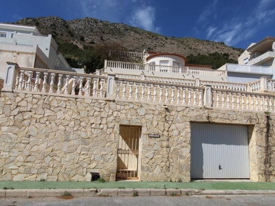 Venta Casa unifamiliar en la almedia Callosa d'en Sarrià. Con terraza 280 m²