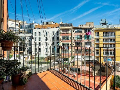 Venta de piso en Sant Antoni de 3 habitaciones con terraza y balcón