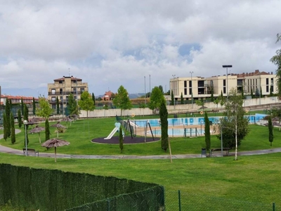 Venta Piso Cirueña. Piso de tres habitaciones en Calle laguna 2. Buen estado primera planta con terraza