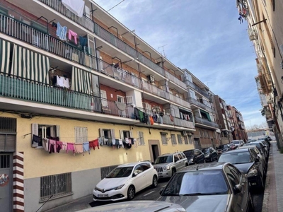 Venta Piso en Calle de Maria Orue. Madrid. Buen estado con balcón