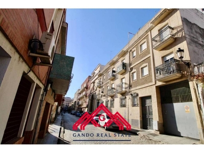 Venta Piso Huelva. Piso de cuatro habitaciones en Calle Jesus del Calvario. Buen estado primera planta con balcón