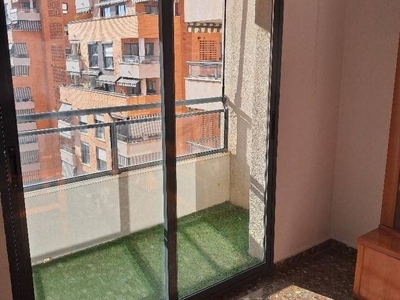 Venta Piso València. Piso de dos habitaciones Séptima planta con balcón