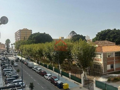 Venta Piso Vélez-Málaga. Buen estado plaza de aparcamiento con balcón