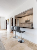 Apartamento con 2 habitaciones con aire acondicionado en Marbella