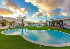 Apartamento en venta en Costa Adeje Malibu Park en Tenerife Sur con piscina y tenis