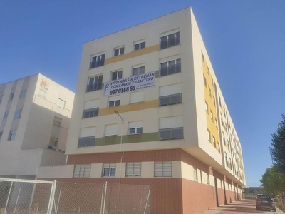 Alquiler de piso en Almansa de 1 habitación con garaje y muebles