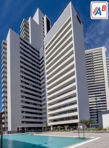 Alquiler de piso en avenida Navarra de 3 habitaciones con terraza y piscina