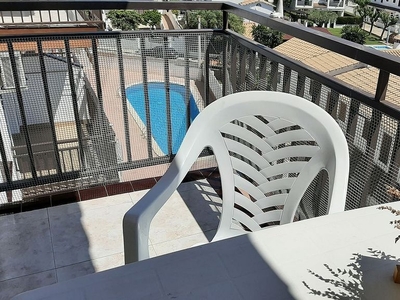 Alquiler de piso en avenida Parlament de Catalunya de 2 habitaciones con terraza y piscina