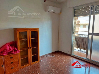 Piso en venta en Ollerías - San Cayetano de 3 habitaciones con terraza y aire acondicionado