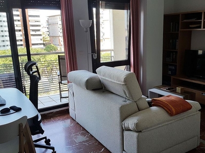 Venta de piso en Centro - Huelva de 2 habitaciones con terraza y aire acondicionado