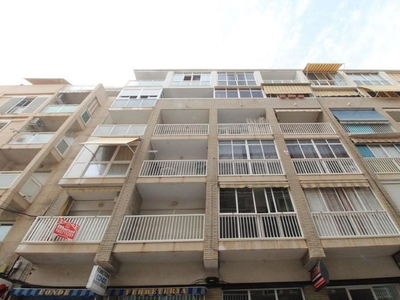 Venta de piso en Playa del Cura de 3 habitaciones con terraza y aire acondicionado