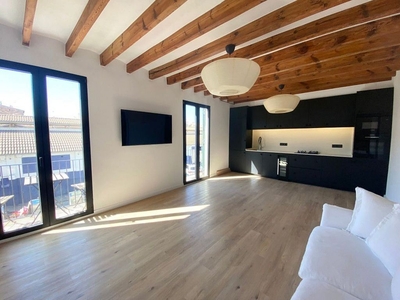 Venta de piso en Sta. Catalina - El Jonquet de 2 habitaciones con terraza y balcón