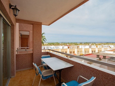Venta de piso en Torrelamata - La Mata de 3 habitaciones con terraza y piscina