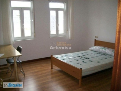 Alquiler de piso amueblado de 3 dormitorios en Esteiro, Ferrol