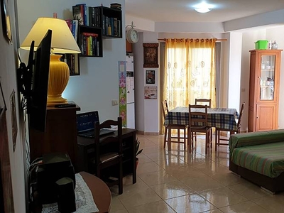 Apartamento de 3 habitaciones en el centro de san