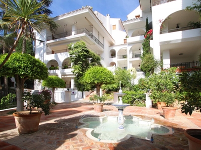 Apartamento en venta en Lomas De Marbella, Marbella, Málaga