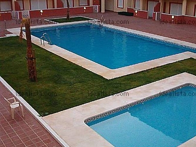 Apartamento para 4 personas con piscina