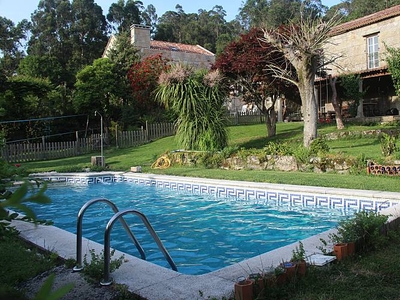 Apartamento rural con piscina compartida
