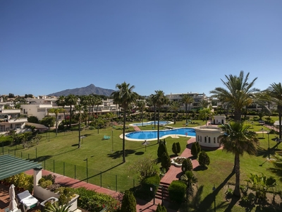 Ático en venta en Nueva Andalucia, Marbella, Málaga