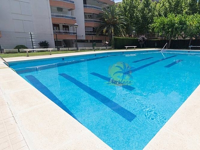 -Bonito apartamento 5 pax con A/A y piscina a 150mts. de la playa (Salou).