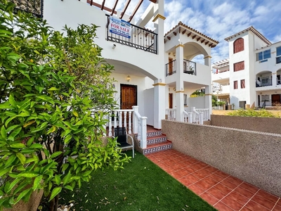 Casa en venta en Punta Prima, Torrevieja, Alicante
