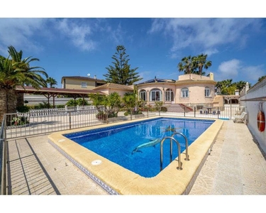 Chalet en venta en El Chaparral, Torrevieja, Alicante