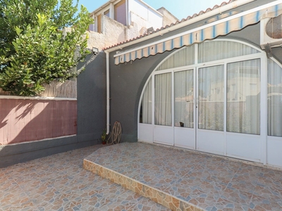 Chalet en venta en Nueva Torrevieja - Aguas Nuevas, Torrevieja, Alicante