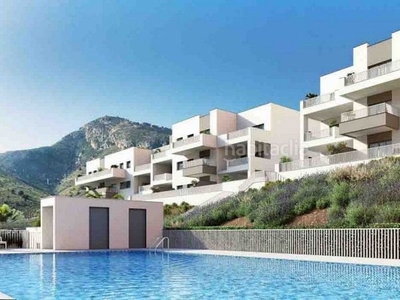 Apartamento con 3 habitaciones con ascensor, parking y vistas a la montaña en Benalmádena