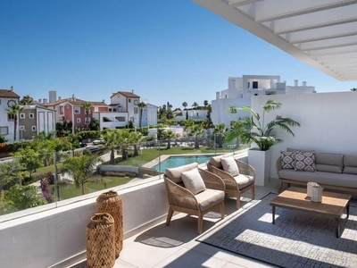 Apartamento en venta en Paraiso - Barronal, Estepona, Málaga