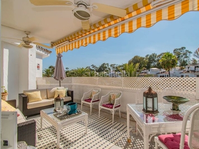 Apartamento urbanización en primera línea de las mejores playas en Marbella