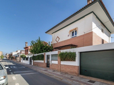 Venta Casa unifamiliar en gaona Granada. Con terraza 250 m²
