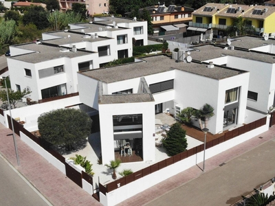Venta Casa unifamiliar en centre Calonge. Con terraza 489 m²
