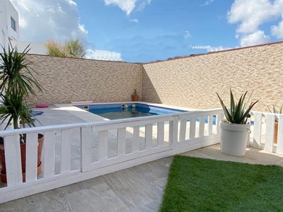 Venta de casa con piscina y terraza en Ubrique, La vega