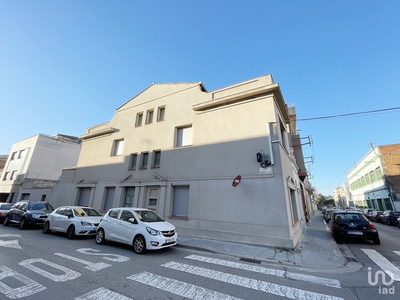 Casa 8 habitaciones de 210 m² en Sabadell (08205)