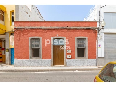 Casa adosada en venta en Calle Los Sabandeños, 18