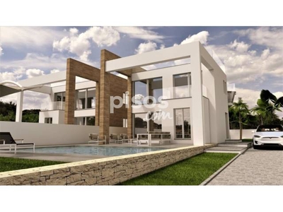 Chalet en venta en 2 Villas de Obra Nueva en Torrevieja