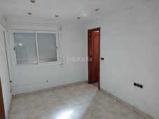 Piso 61 m2 con balcon y ascensor en La Verneda - La Pau Barcelona