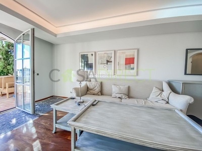 Alquiler apartamento con 2 habitaciones amueblado con piscina, calefacción, aire acondicionado y vistas al mar en Marbella