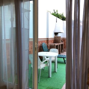 Alquiler apartamento con patio y piscina en Málaga