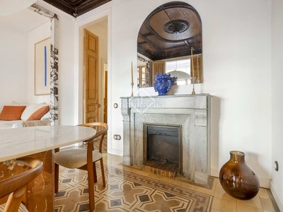 Alquiler apartamento piso en excelentes condiciones de 3 dormitorios con 85m² terraza en alquiler en eixample derecho en Barcelona