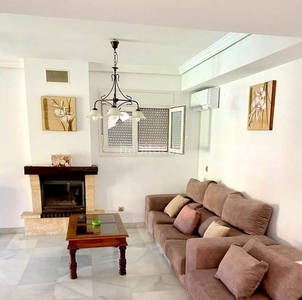 Alquiler casa adosada casa pareada en alquiler para larga temporada en zona tranquila en Estepona