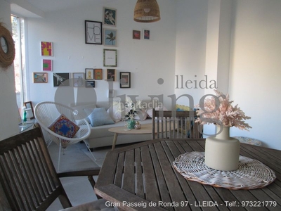 Alquiler casa adosada con 2 habitaciones amueblada con parking, calefacción y aire acondicionado en Lleida