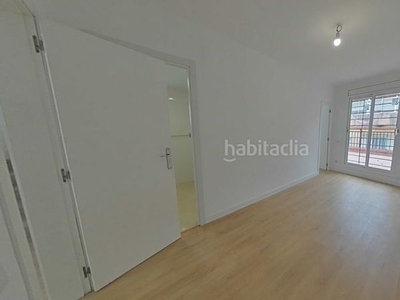 Alquiler dúplex duplex con 4 habitaciones en Roquetes Barcelona