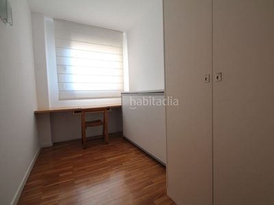 Alquiler piso con 2 habitaciones con ascensor, calefacción y vistas a la montaña en Sabadell