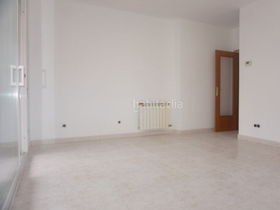 Alquiler piso con 2 habitaciones con ascensor, parking y calefacción en Sant Cugat del Vallès