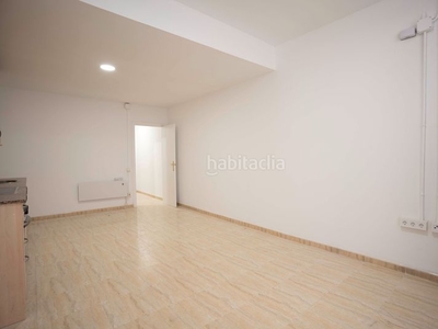 Alquiler piso con 2 habitaciones con calefacción en Barcelona