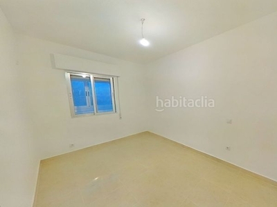 Alquiler piso con 2 habitaciones en Ambroz Madrid